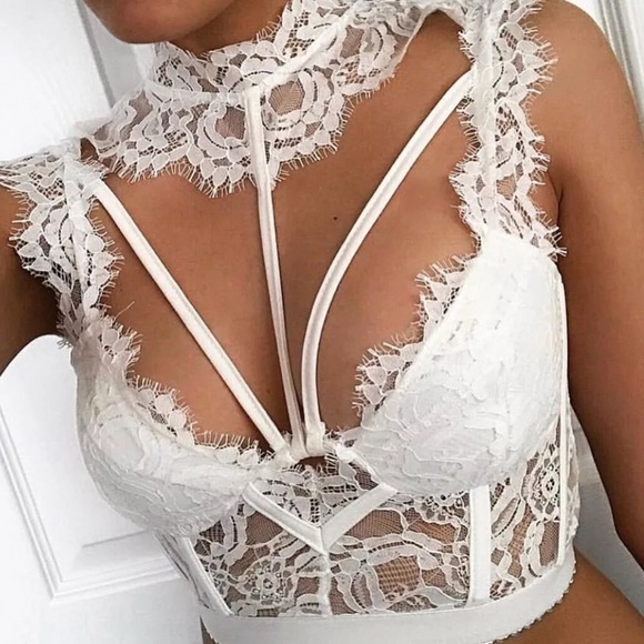 Tops - SOLD!LAST 1 💕Sexy Lace Top V-Neck Halter Bra Vest